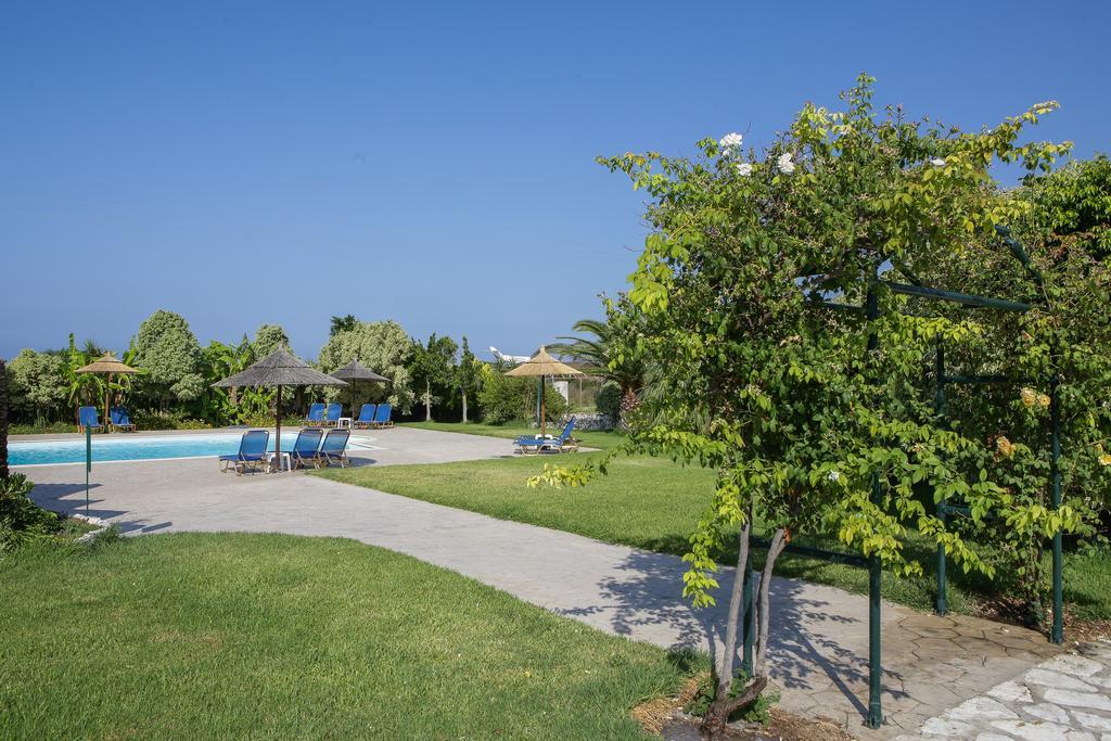 Sandy Beach Villas And Apartments Svoronata Esterno foto