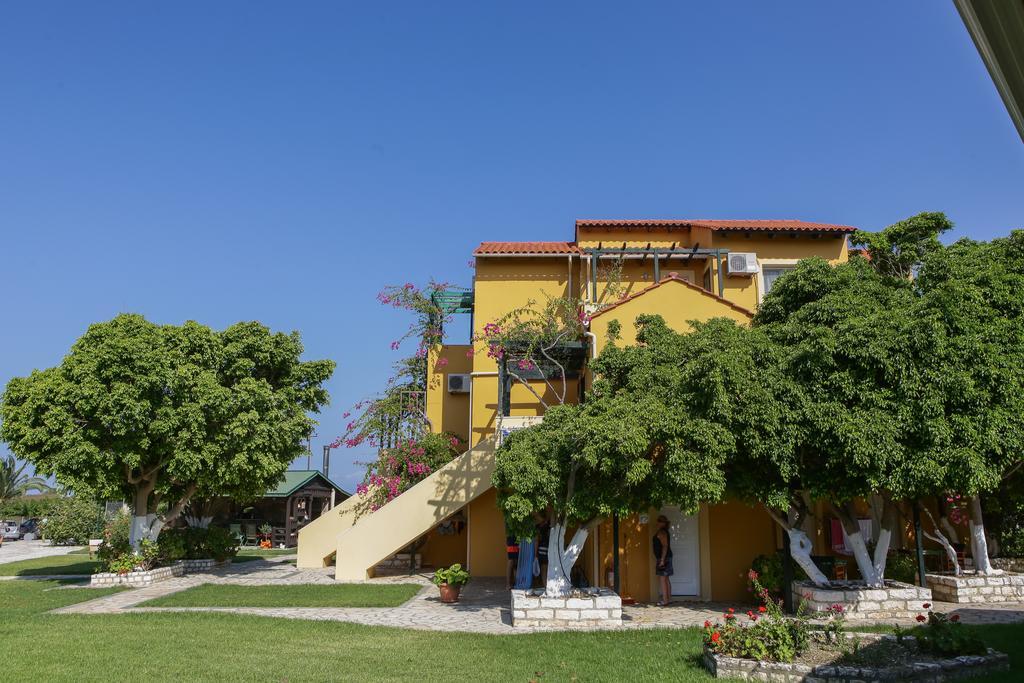 Sandy Beach Villas And Apartments Svoronata Esterno foto