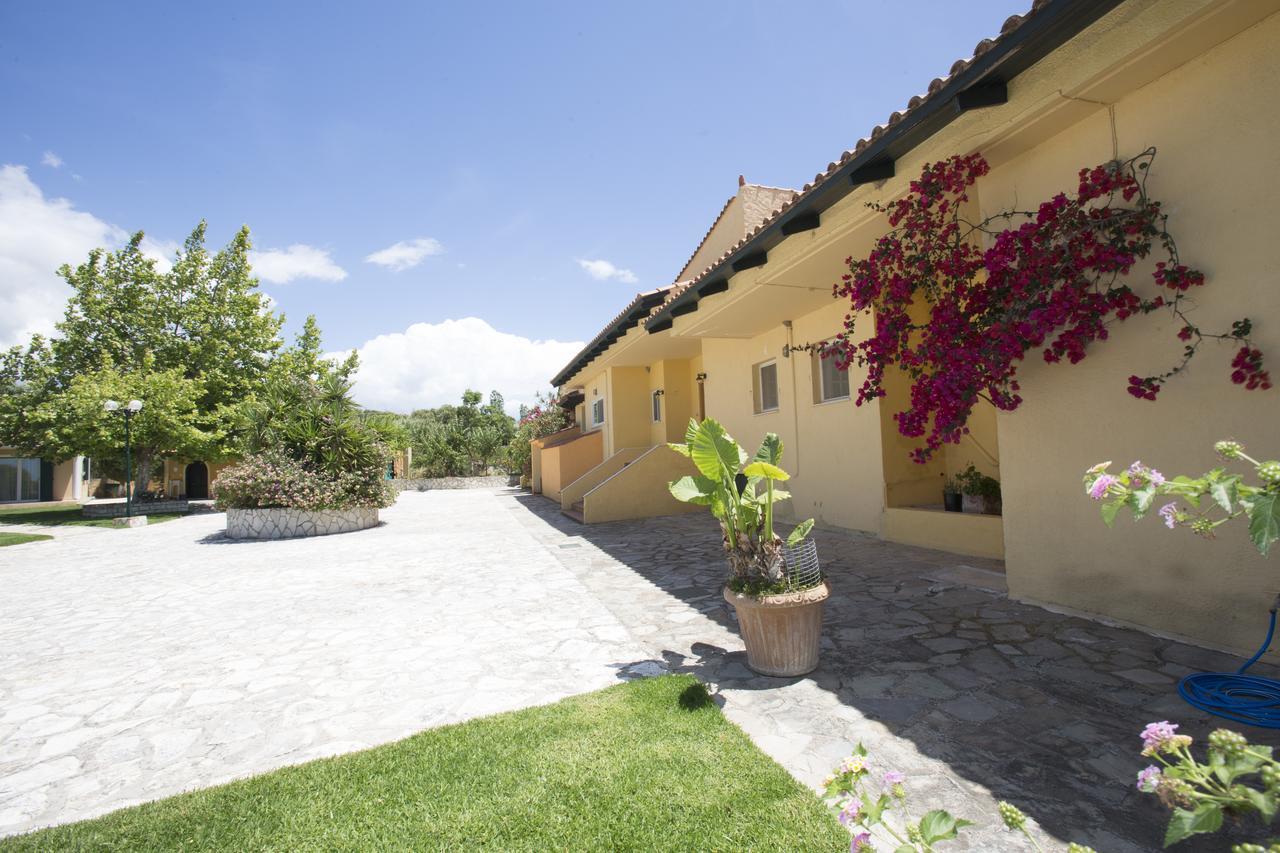 Sandy Beach Villas And Apartments Svoronata Esterno foto